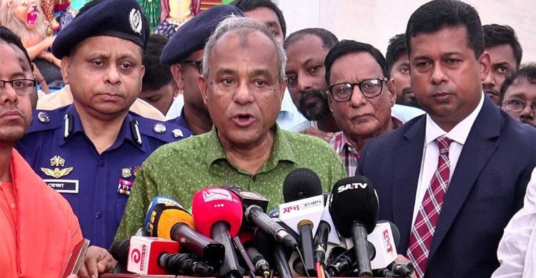 দুর্গাপূজায় কোথাও নিরাপত্তার ঝুঁকি নেই : স্বরাষ্ট্র উপদেষ্টা